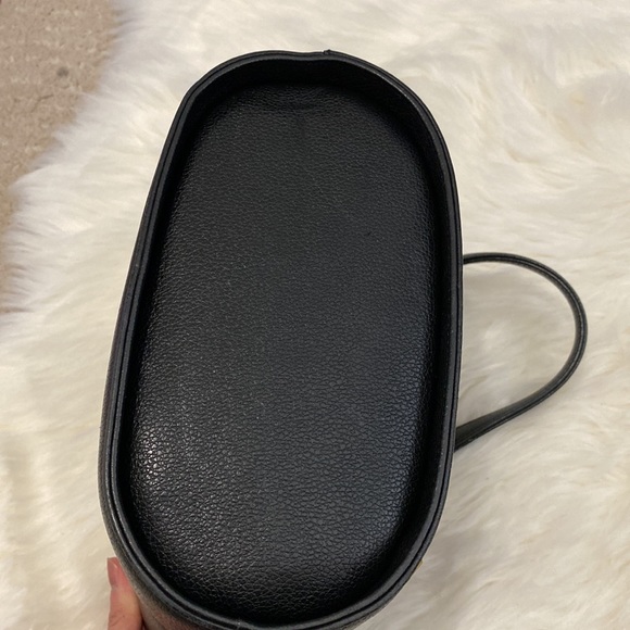 Mcm - Picture 6 of 6